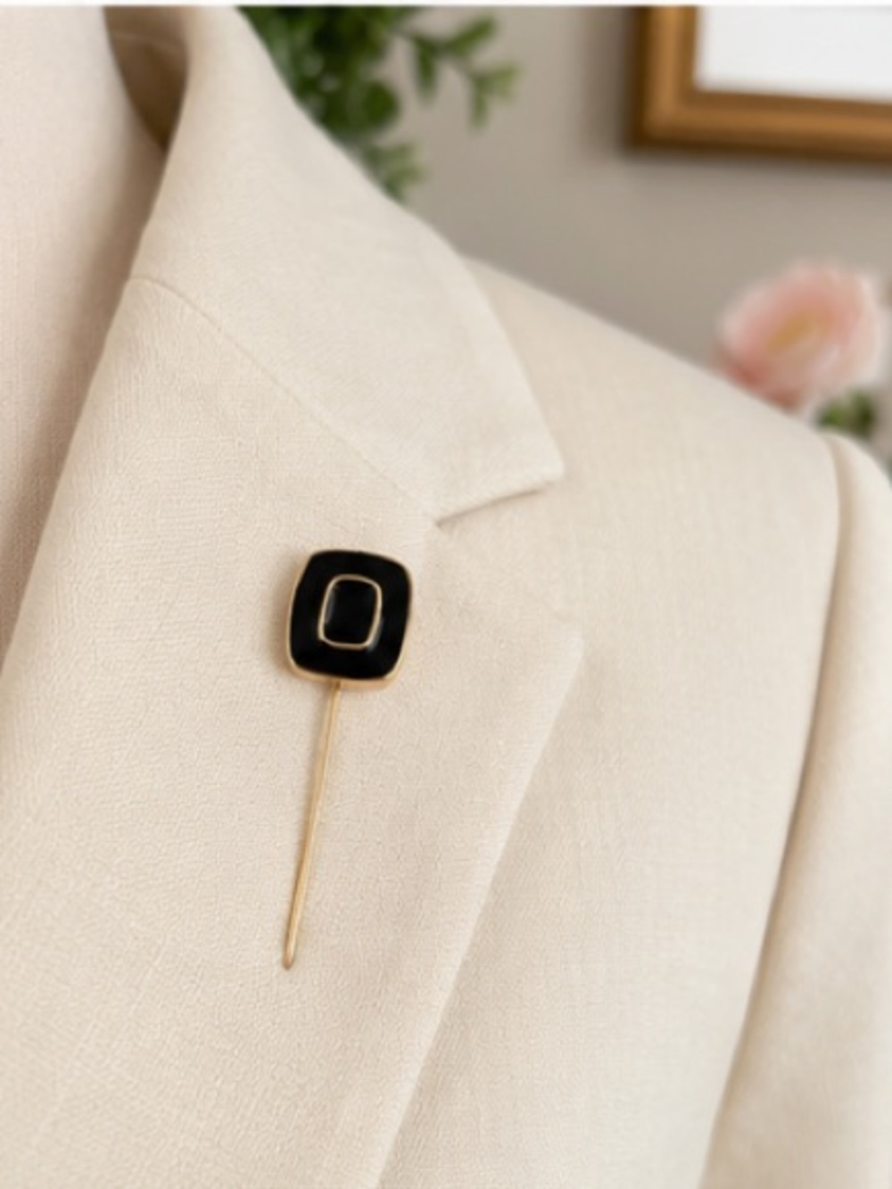 Vtg Signed Trifari Gold Tone Black Enamel Geometric Stick Pin Lapel Modernist
